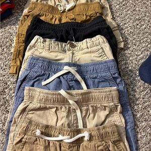 Lot of 7 boys size small shorts